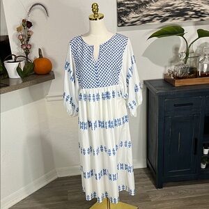 Stylish Blue and White Patterned Women's Dress Large